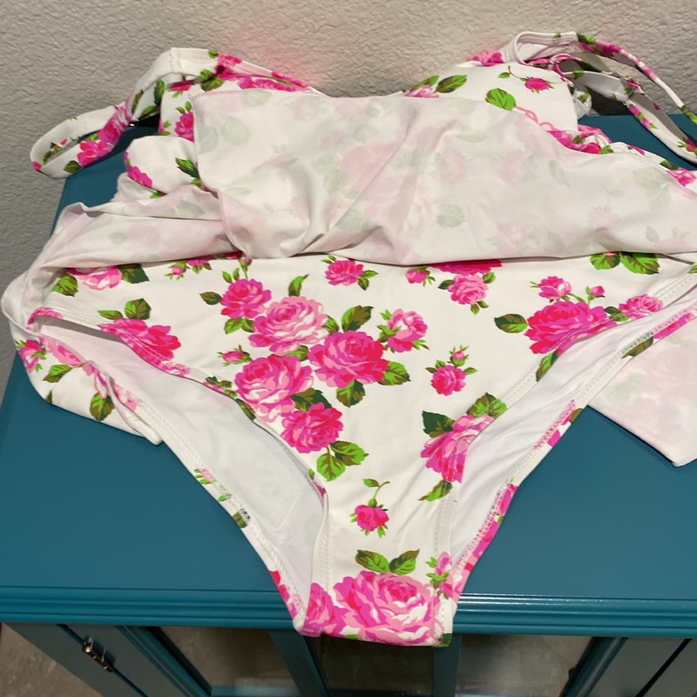 Betsey Johnson Pink Floral One Piece Swimsuit, Size M - Picture 5 of 7